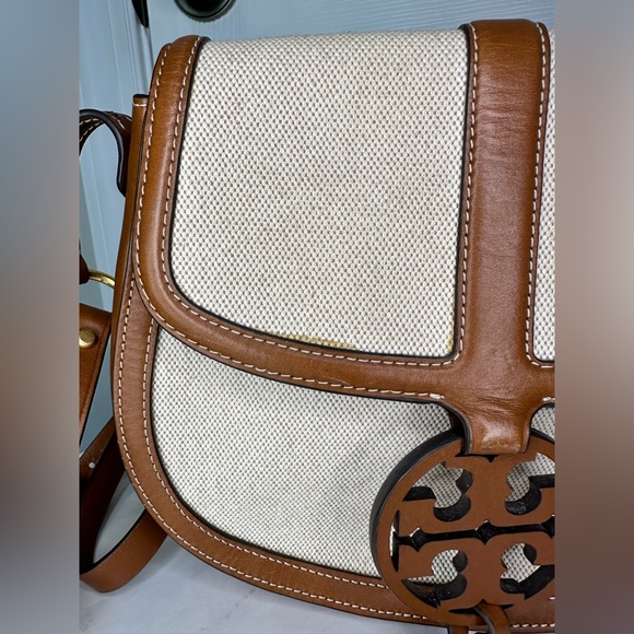🎉Host Pick🎉 Tory Burch Canvas and Leather Bag - Picture 2 of 15